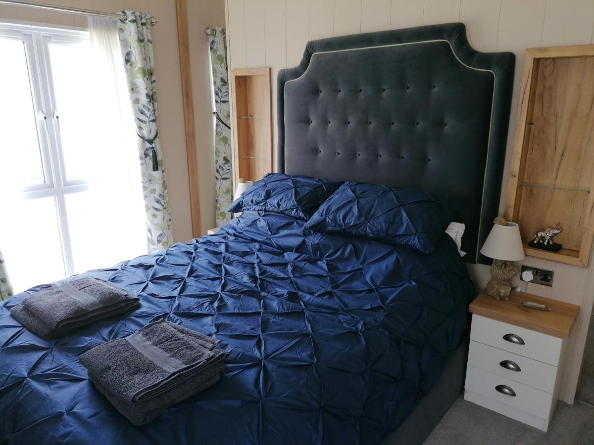 Luxury Lodge On Edge Of New Forest And 800M From Sea Entertainment And Leisure Passes Included Milford on Sea Zewnętrze zdjęcie