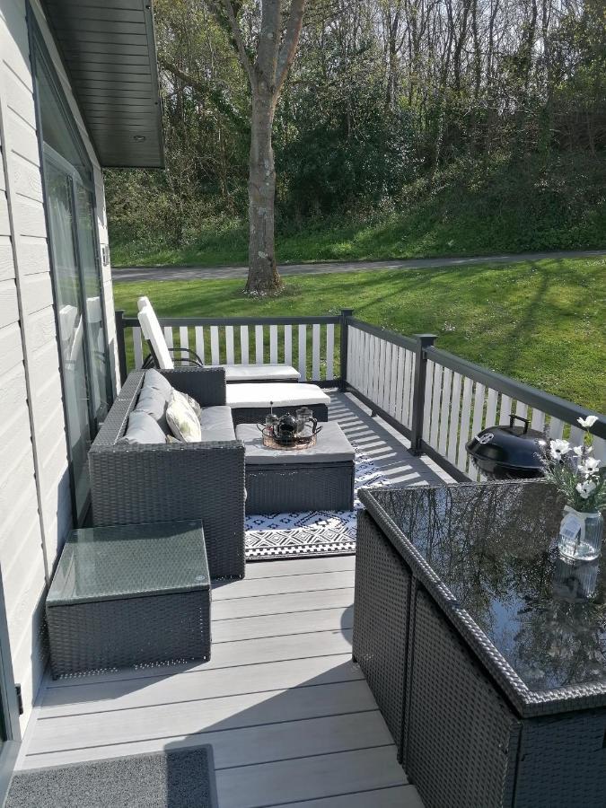 Luxury Lodge On Edge Of New Forest And 800M From Sea Entertainment And Leisure Passes Included Milford on Sea Zewnętrze zdjęcie