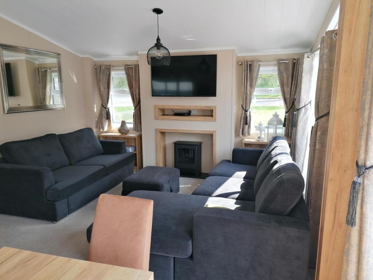Luxury Lodge On Edge Of New Forest And 800M From Sea Entertainment And Leisure Passes Included Milford on Sea Zewnętrze zdjęcie