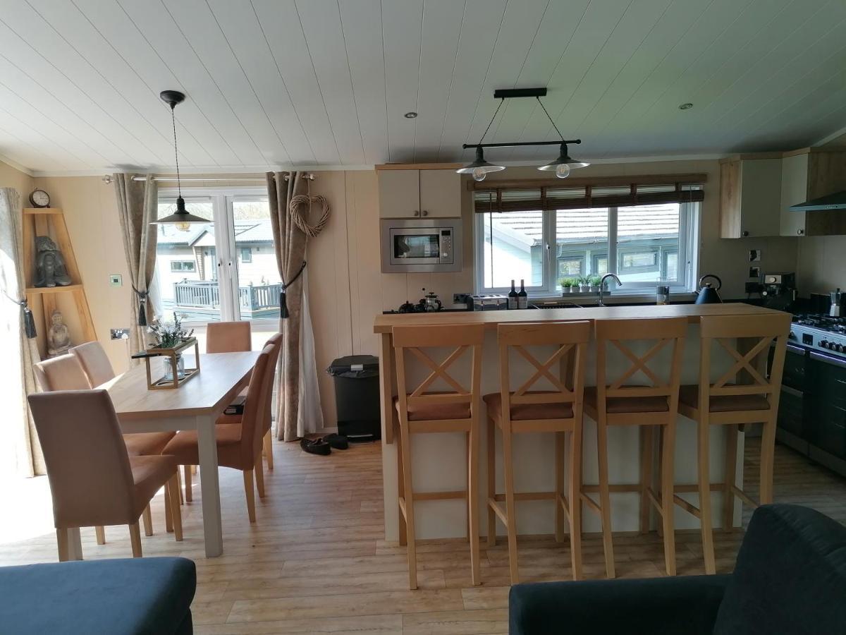 Luxury Lodge On Edge Of New Forest And 800M From Sea Entertainment And Leisure Passes Included Milford on Sea Zewnętrze zdjęcie