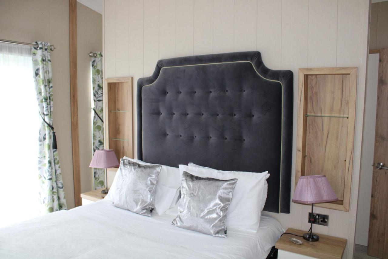 Luxury Lodge On Edge Of New Forest And 800M From Sea Entertainment And Leisure Passes Included Milford on Sea Zewnętrze zdjęcie