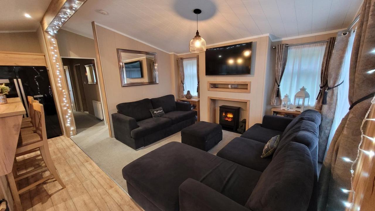 Luxury Lodge On Edge Of New Forest And 800M From Sea Entertainment And Leisure Passes Included Milford on Sea Zewnętrze zdjęcie