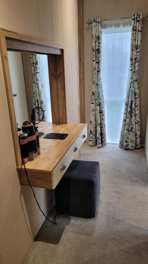 Luxury Lodge On Edge Of New Forest And 800M From Sea Entertainment And Leisure Passes Included Milford on Sea Zewnętrze zdjęcie