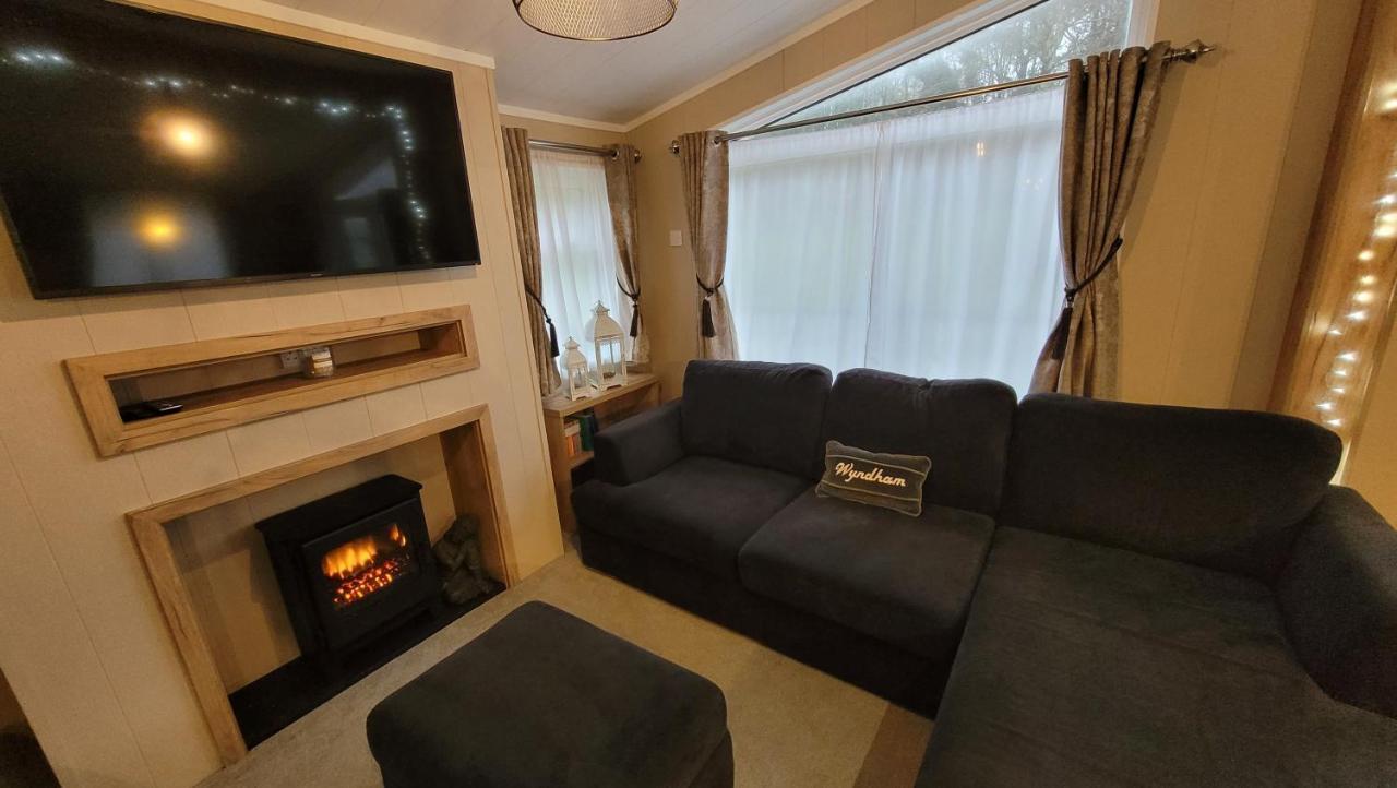 Luxury Lodge On Edge Of New Forest And 800M From Sea Entertainment And Leisure Passes Included Milford on Sea Zewnętrze zdjęcie